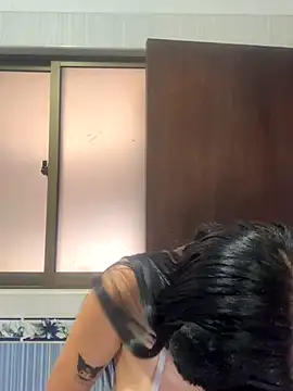 lucy grey25 online show from 11/25/25, 05:46