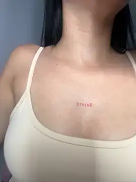 lucy grey25 online show from 11/10/25, 02:44