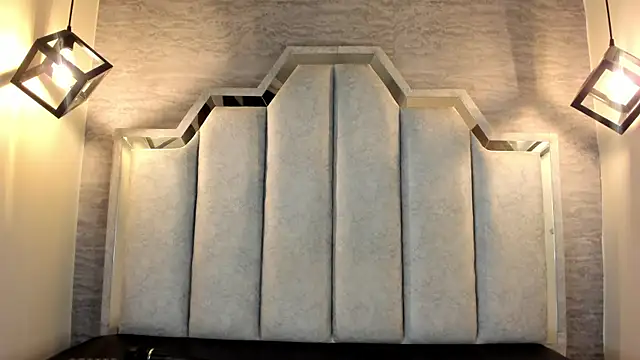 Zafiro claire online show from 04/12/26, 06:33