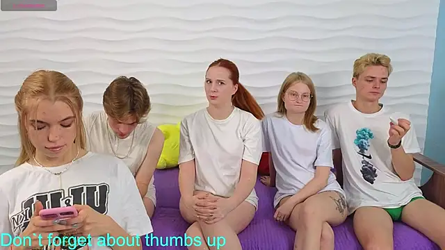 Tea white online show from 10/03/25, 12:39