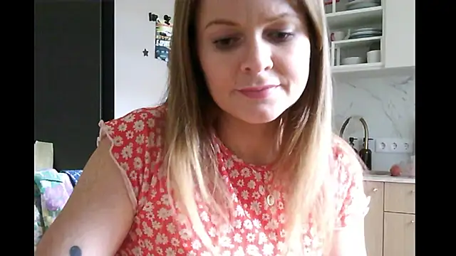 Ginger-bb online show from 11/18/25, 12:52