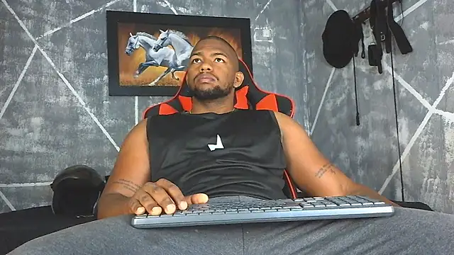 Snapshot of big_blackmen19 chatting on 05/11/26, 01:34 big blackmen19 online show from 05/11/26, 01:34