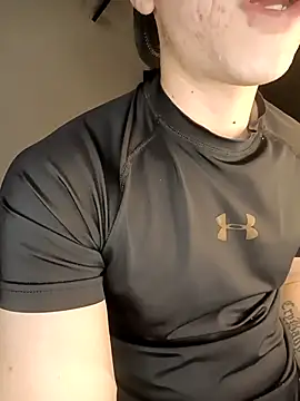 Snapshot of Logan_sixxer chatting on 10/04/25, 10:22 Logan sixxer online show from 10/04/25, 10:22