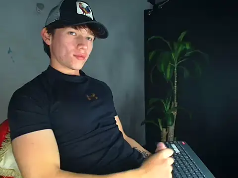 Snapshot of Logan_sixxer chatting on 11/21/25, 11:15 Logan sixxer online show from 11/21/25, 11:15