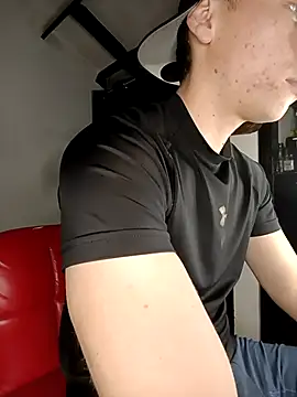 Snapshot of Logan_sixxer chatting on 09/27/25, 02:50 Logan sixxer online show from 09/27/25, 02:50