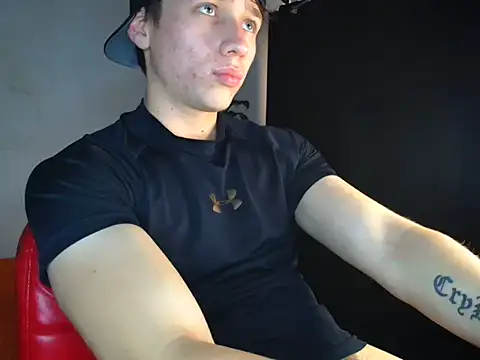 Snapshot of Logan_sixxer chatting on 11/07/25, 09:08 Logan sixxer online show from 11/07/25, 09:08