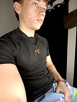 Snapshot of Logan_sixxer chatting on 10/05/25, 05:36 Logan sixxer online show from 10/05/25, 05:36