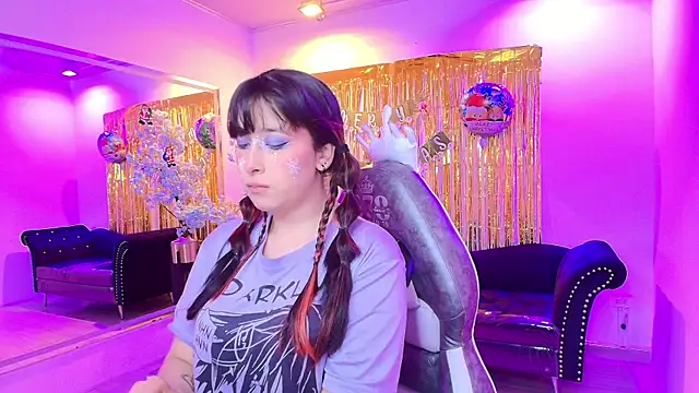 Snapshot of Tarly_matches chatting on 12/19/25, 07:27 Tarly matches online show from 12/19/25, 07:27