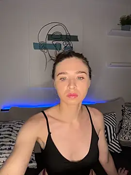 Snapshot of SoulNonNude chatting on 12/17/25, 07:19 SoulNonNude online show from 12/17/25, 07:19