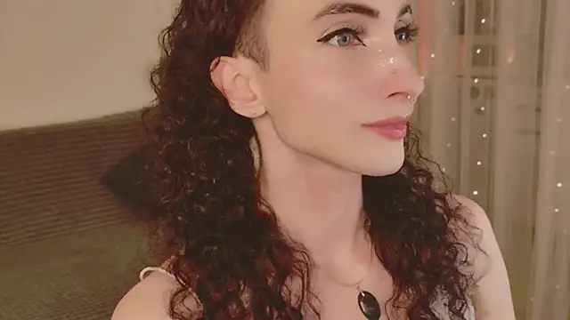 Snapshot of Queen_of_tease chatting on 07/01/26, 12:55 Queen of tease online show from 07/01/26, 12:55