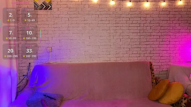 ReginaFoXXXy online show from 12/03/25, 11:09