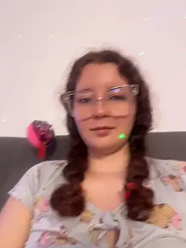 Snapshot of Sharon_Black chatting on 04/24/26, 02:08 Sharon Black online show from 04/24/26, 02:08