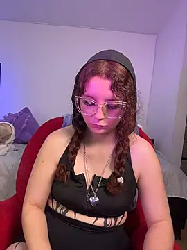 Snapshot of Sharon_Black chatting on 04/18/26, 01:41 Sharon Black online show from 04/18/26, 01:41