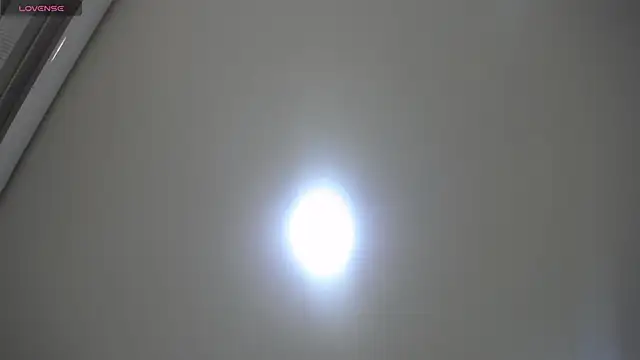 Snapshot of Vale_honny chatting on 10/20/25, 01:22 Vale honny online show from 10/20/25, 01:22