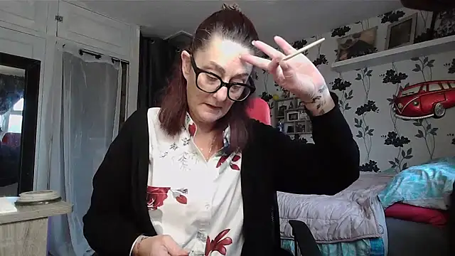 Mistress-Ivy51 online show from 02/06/26, 08:54