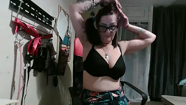 Mistress-Ivy51 online show from 11/08/25, 06:28