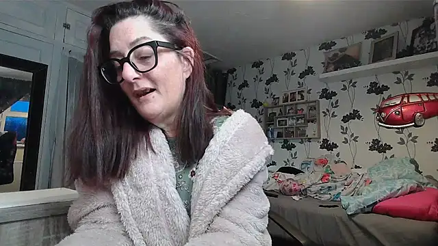 Mistress-Ivy51 online show from 02/05/26, 07:26