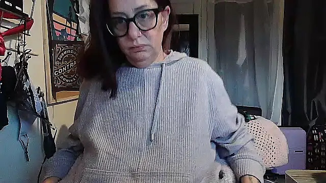 Mistress-Ivy51 online show from 10/29/25, 07:07