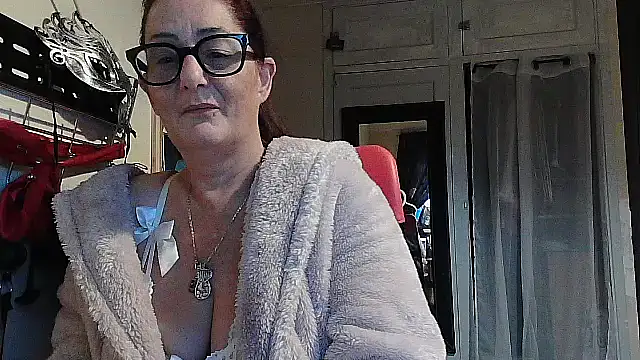 Mistress-Ivy51 online show from 10/31/25, 06:54