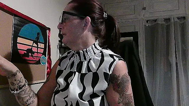 Mistress-Ivy51 online show from 11/11/25, 06:41