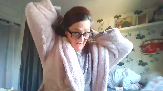 Mistress-Ivy51 online show from 04/08/26, 06:26