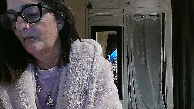 Mistress-Ivy51 online show from 10/13/25, 06:15