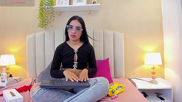 Rachel Donnelly online show from 03/26/26, 03:05