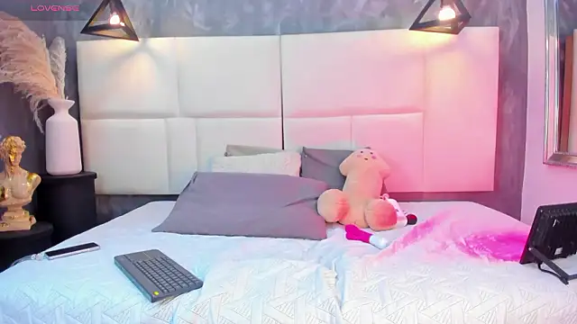 Rachel Donnelly online show from 02/14/26, 10:21