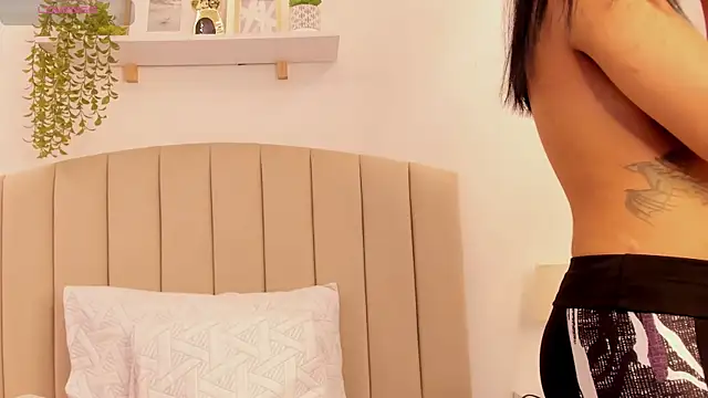 Rachel Donnelly online show from 10/21/25, 04:23