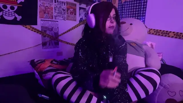 PixelKitty  online show from 06/07/26, 02:06