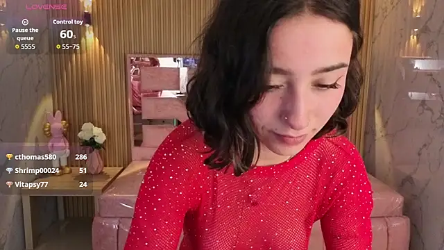 venuss09 s online show from 11/21/25, 01:37