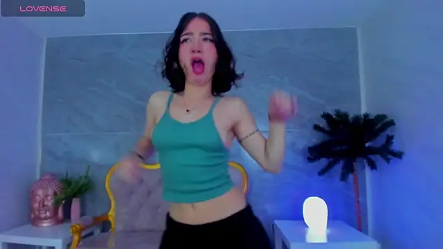 venuss09 s online show from 11/07/25, 01:37