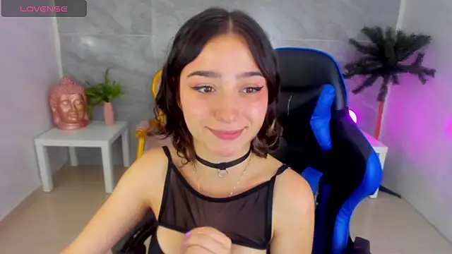 venuss09 s online show from 10/30/25, 03:53