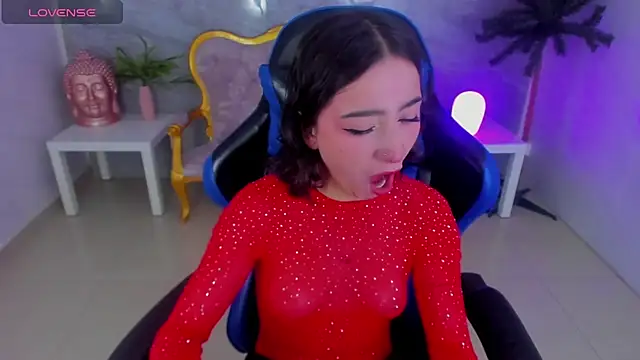 venuss09 s online show from 11/12/25, 01:48