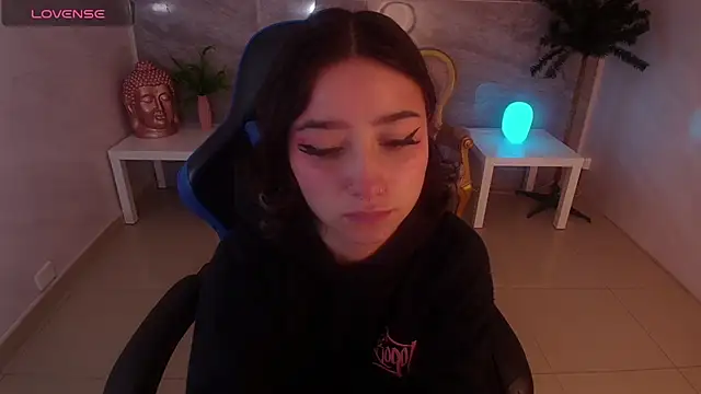 venuss09 s online show from 09/20/25, 01:27