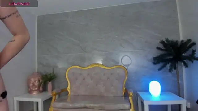 venuss09 s online show from 11/09/25, 01:42