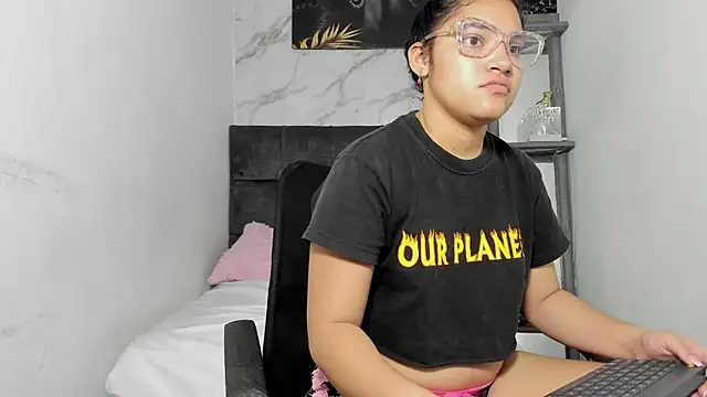 aly n sebas online show from 04/08/26, 12:12