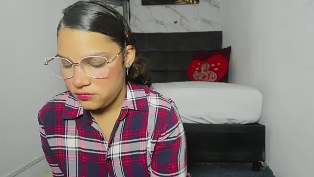 aly n sebas online show from 10/04/25, 11:56