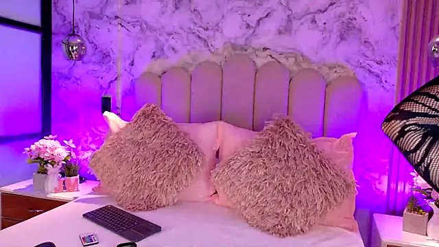 JessicaMason online show from 12/15/25, 10:48