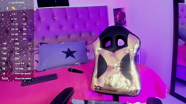 Snapshot of Aily_star chatting on 03/30/26, 04:14 Aily star online show from 03/30/26, 04:14