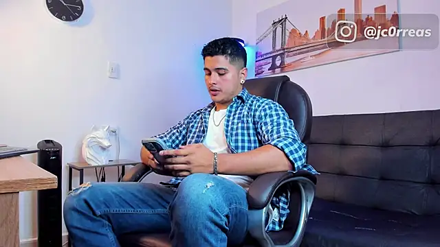  Juanes online show from 12/22/25, 09:37