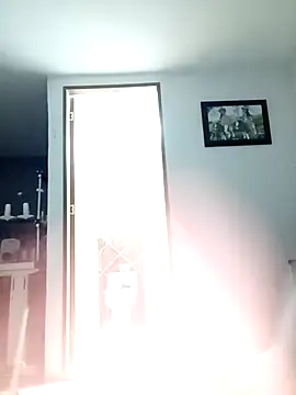 Snapshot of Arianna_Moss chatting on 10/24/25, 04:11 Arianna Moss online show from 10/24/25, 04:11