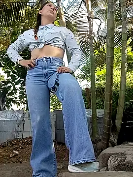 Arianna Moss online show from 07/04/26, 09:19