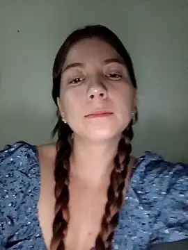 Snapshot of Arianna_Moss chatting on 10/23/25, 04:11 Arianna Moss online show from 10/23/25, 04:11