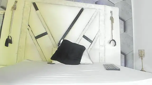 Snapshot of PeterBowel chatting on 09/20/25, 02:49 PeterBowel online show from 09/20/25, 02:49