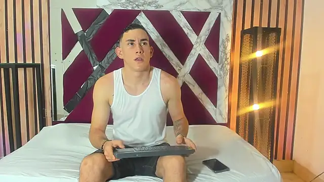 PeterBowel online show from 12/19/25, 12:14