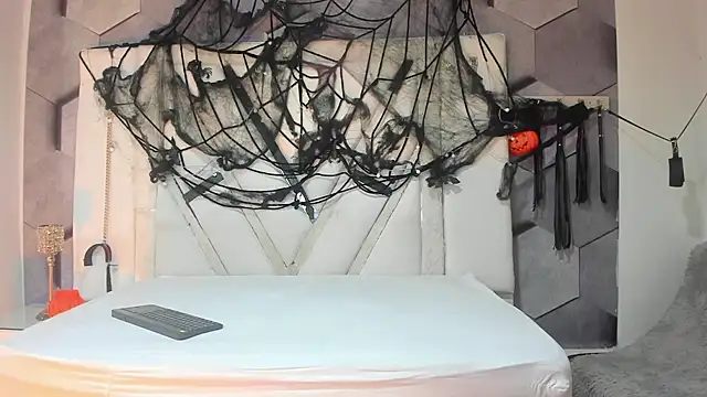 PeterBowel online show from 10/29/25, 02:21