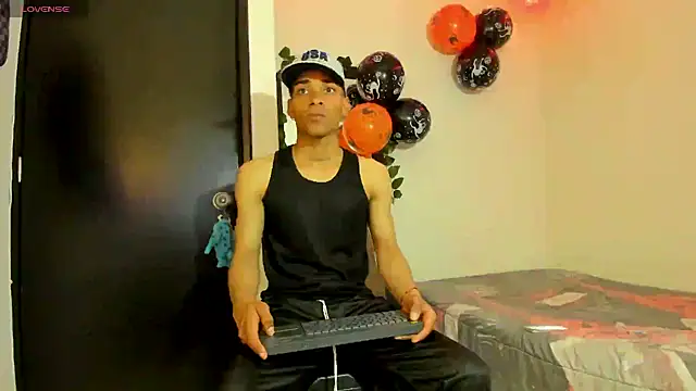 Snapshot of kenan_2601 chatting on 10/04/25, 11:39 kenan 2601 online show from 10/04/25, 11:39