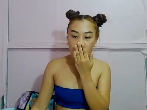 Snapshot of YourWildestDoll chatting on 05/23/26, 05:56 YourWildestDoll online show from 05/23/26, 05:56