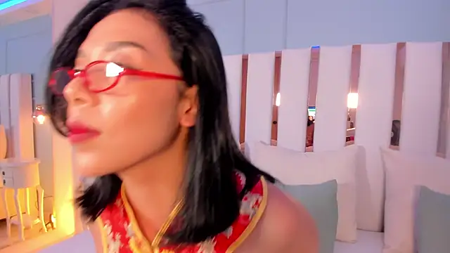 selene phmoon online show from 10/19/25, 05:54